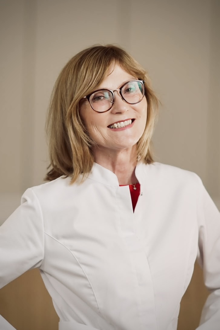 Katri Helena Hackländer